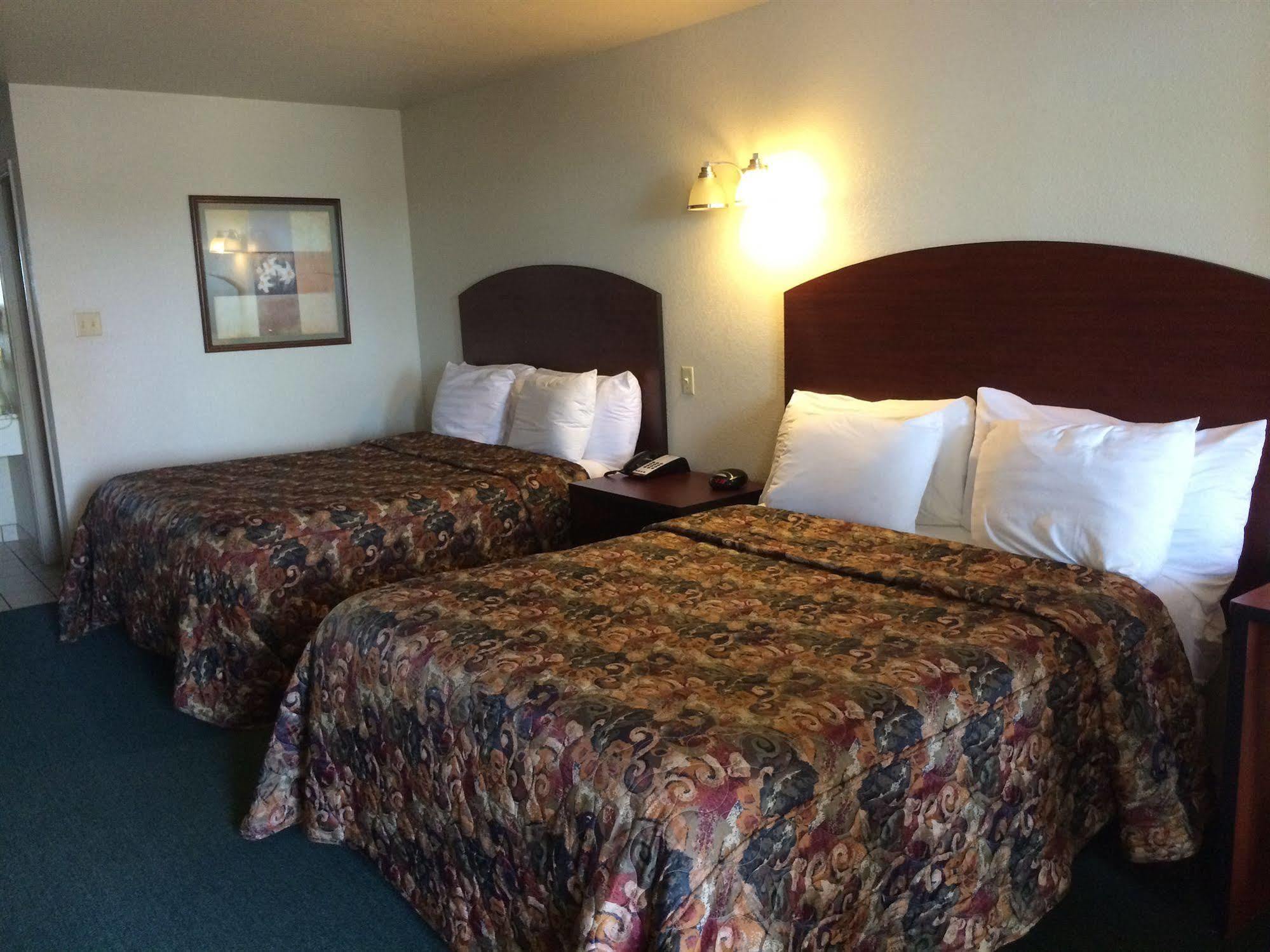 Country Hill Inn & Suite Eagle Pass Exterior foto